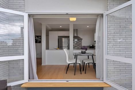 Photo of property in 2 Bellevue Road, Brookfield, Tauranga, 3110