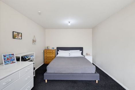 Photo of property in 2/7 Curletts Road, Sockburn, Christchurch, 8042