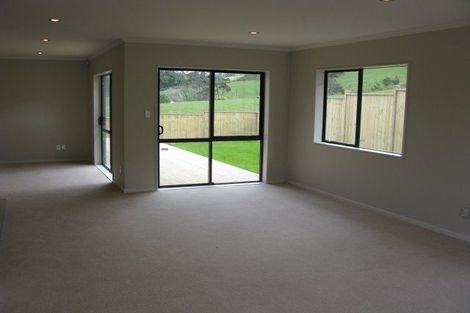 Photo of property in 80 South Kensington Way, Henderson, Auckland, 0612