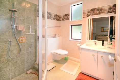 Photo of property in 4a Saint Ronans Road, Macandrew Bay, Dunedin, 9077