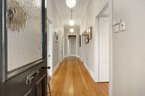 Photo of property in 46 Belle Vue Avenue, Northcote Point, Auckland, 0627