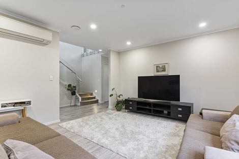 Photo of property in 25 Drumbuoy Drive, Flat Bush, Auckland, 2019