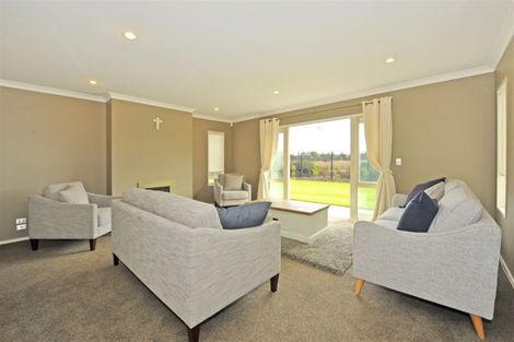 Photo of property in 35 Mataroa Place, Parklands, Christchurch, 8083