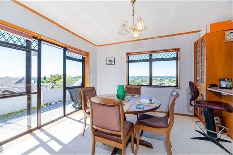 Photo of property in 178 Sturges Road, Henderson, Auckland, 0612