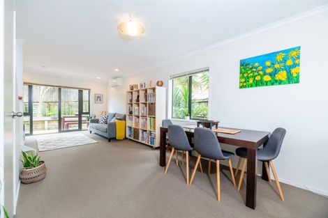 Photo of property in 41 Barnea Circle, Glen Eden, Auckland, 0602