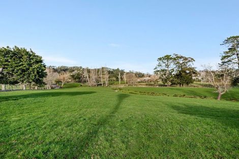 Photo of property in 154 Awa Road, Kumeu, 0891