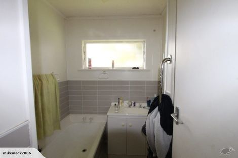 Photo of property in 19 Plumley Crescent, Mangere, Auckland, 2022