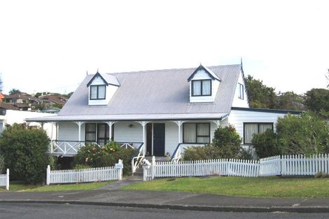 Photo of property in 1 Bevyn Street, Castor Bay, Auckland, 0620