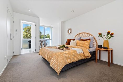 Photo of property in 2/1 Riro Street, Hamilton East, Hamilton, 3216