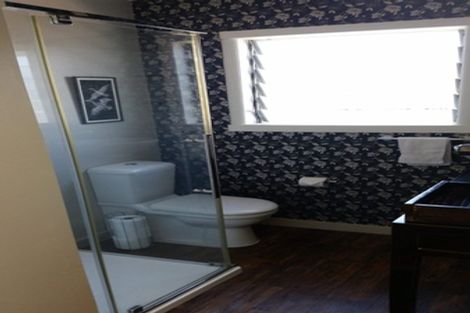 Photo of property in 1/40 East Coast Road, Milford, Auckland, 0620