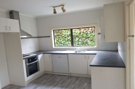 Photo of property in 37 Pakuranga Road, Pakuranga, Auckland, 2010