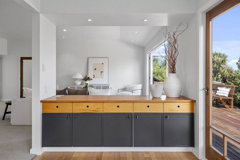 Photo of property in 18 Dyers Pass Road, Cashmere, Christchurch, 8022