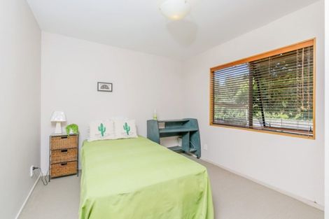 Photo of property in 2/60 Centorian Drive, Windsor Park, Auckland, 0632