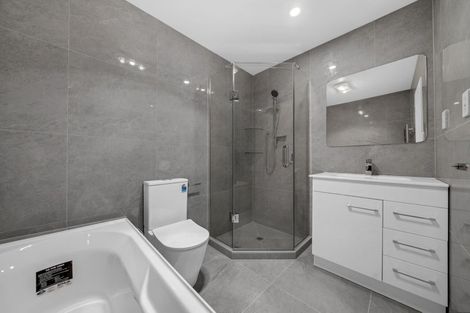 Photo of property in 9c Edgerton Road, Te Atatu Peninsula, Auckland, 0610