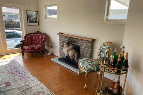 Photo of property in 2/18 Ocean View Road, Northcote, Auckland, 0627