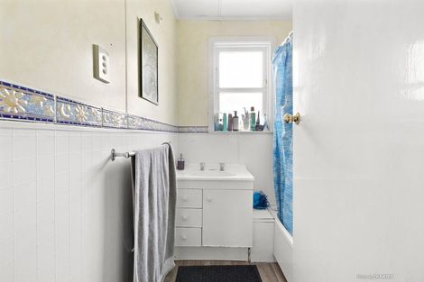 Photo of property in 9 Costley Street, Carterton, 5713