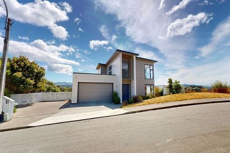 Photo of property in 1 Lyons Crescent, Strathmore Park, Wellington, 6022