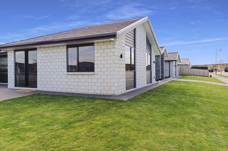Photo of property in 32 Bill Harvey Drive, Halswell, Christchurch, 8025