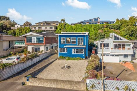 Photo of property in 20 Sunset Parade, Plimmerton, Porirua, 5026