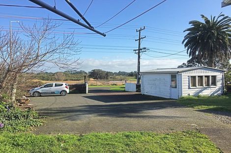 Photo of property in 169 Hobsonville Road, West Harbour, Auckland, 0618