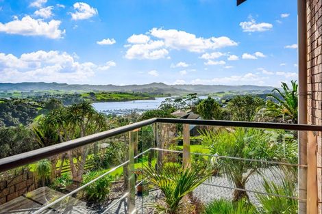 Photo of property in 5 Kotare Place, Sandspit, Warkworth, 0982