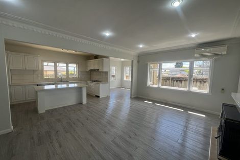 Photo of property in 48 Clevedon Road, Papakura, 2110