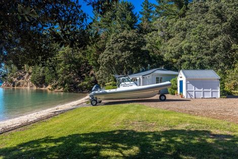 Photo of property in 136 Cowes Bay Road, Waiheke Island, 1971