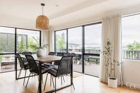 Photo of property in 70 Hinewa Road, Otumoetai, Tauranga, 3110