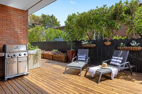 Photo of property in 11 Totara Views Drive, Red Beach, 0932