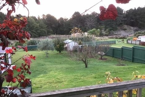 Photo of property in 28 Drake Street, Waikawa Beach, Levin, 5573