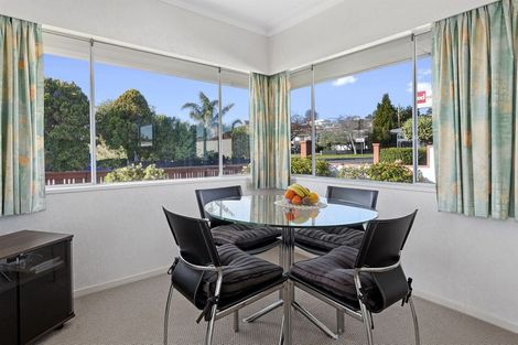 Photo of property in 2 Tupaea Place, Otumoetai, Tauranga, 3110