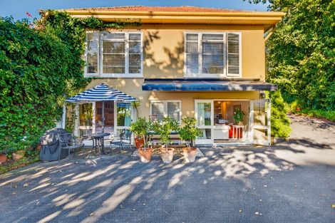 Photo of property in 56 Lucknow Road, Havelock North, 4130