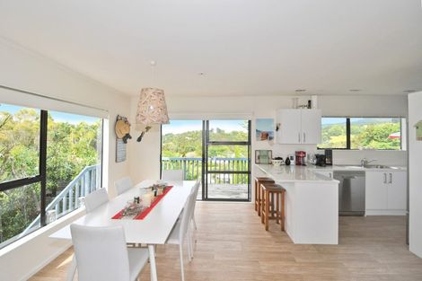 Photo of property in 3 Kendale Drive, Leigh, 0985