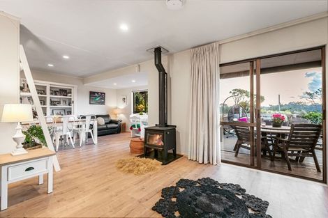 Photo of property in 12 Valerie Crescent, Okura, Albany, 0792