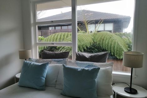 Photo of property in 3/240 Hurstmere Road, Takapuna, Auckland, 0622