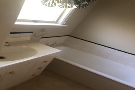 Photo of property in 12 Barlow Street, Ilam, Christchurch, 8041