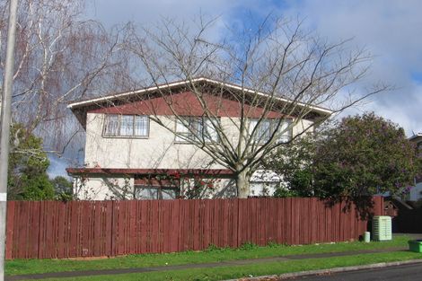 Photo of property in 2/17 Rapallo Place, Farm Cove, Auckland, 2012