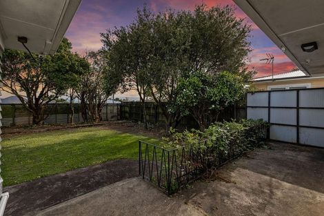 Photo of property in 69 Taikata Road, Te Atatu Peninsula, Auckland, 0610