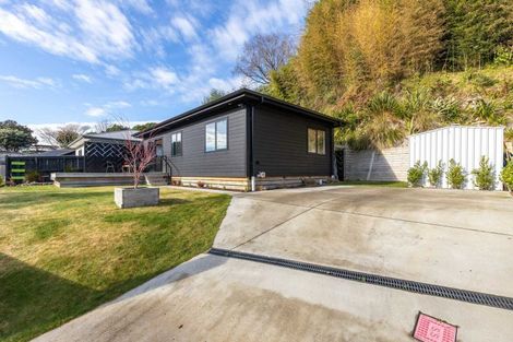 Photo of property in 23d Heta Road, Highlands Park, New Plymouth, 4312