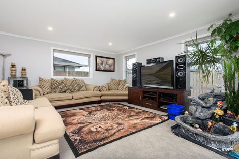 Photo of property in 17 Kanono Close, Papamoa Beach, Papamoa, 3118