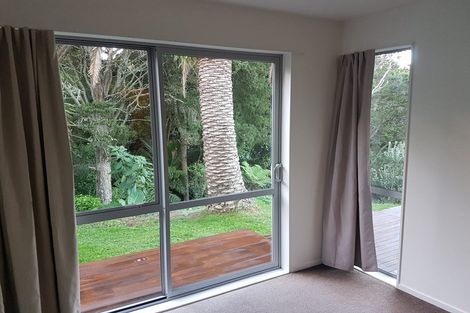 Photo of property in 32 Pupuke Road, Hillcrest, Auckland, 0627