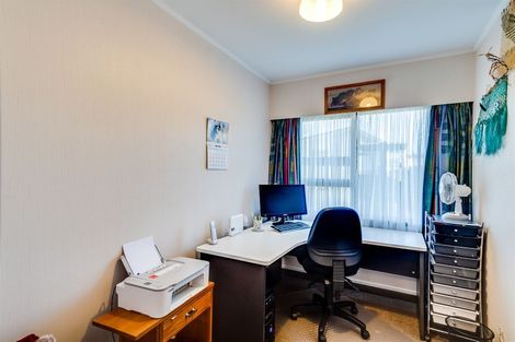 Photo of property in 1 Cardiff Place, Tamatea, Napier, 4112