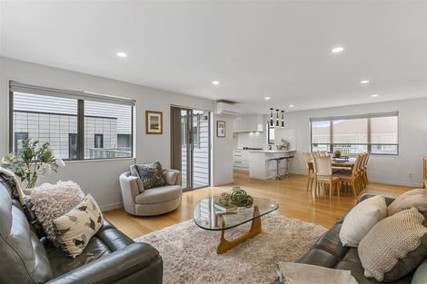 Photo of property in 142b Bucklands Beach Road, Bucklands Beach, Auckland, 2012