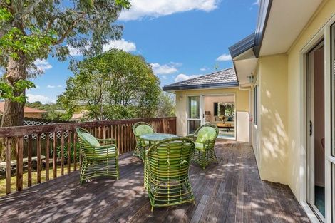 Photo of property in 35 Trotting Terrace, Fairview Heights, Auckland, 0632