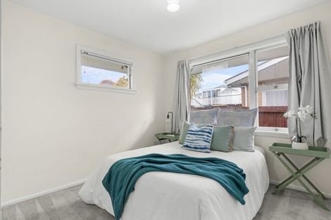 Photo of property in 42 Grahams Road, Ilam, Christchurch, 8041