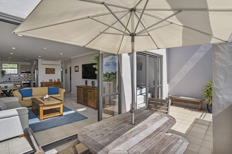 Photo of property in 3/8 Monte Cassino Place, Birkdale, Auckland, 0626