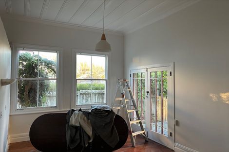 Photo of property in 1/30 Princes Street, Northcote Point, Auckland, 0627