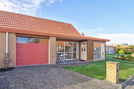 Photo of property in Holdsworth Villas, 62/2 William Donald Drive, Solway, Masterton, 5810