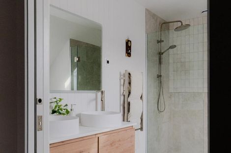 Photo of property in 43 Barn Road, Jacks Point, 9371