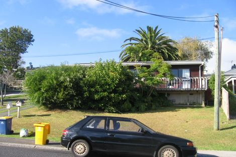 Photo of property in 2/11 Weldene Avenue, Glenfield, Auckland, 0629